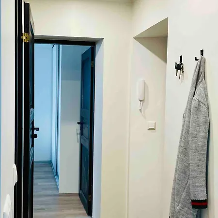 Center Apartment *